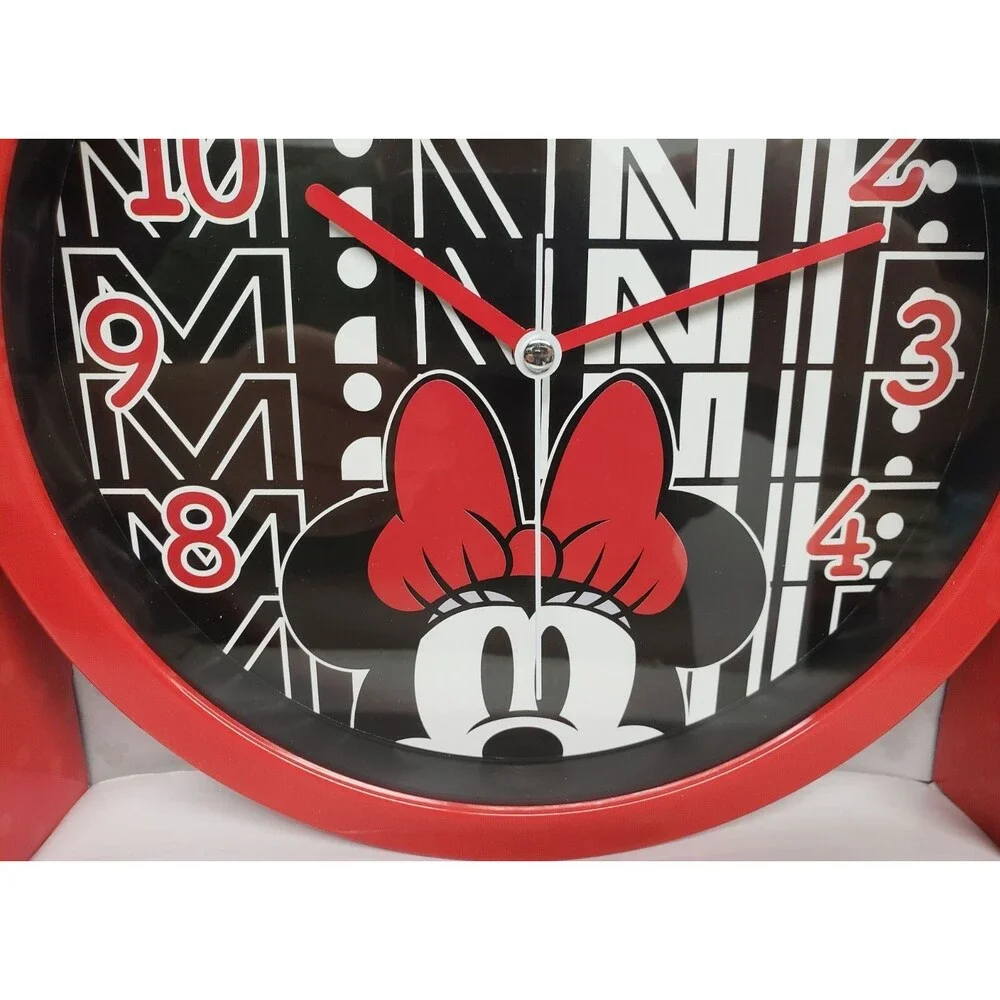 Round Plastic Decorative Wall Clock, 10